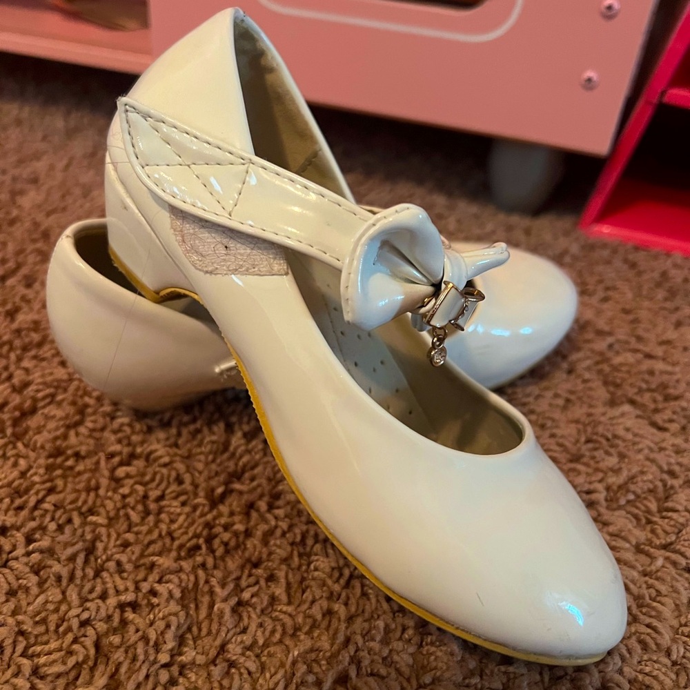 White Dresss shoes